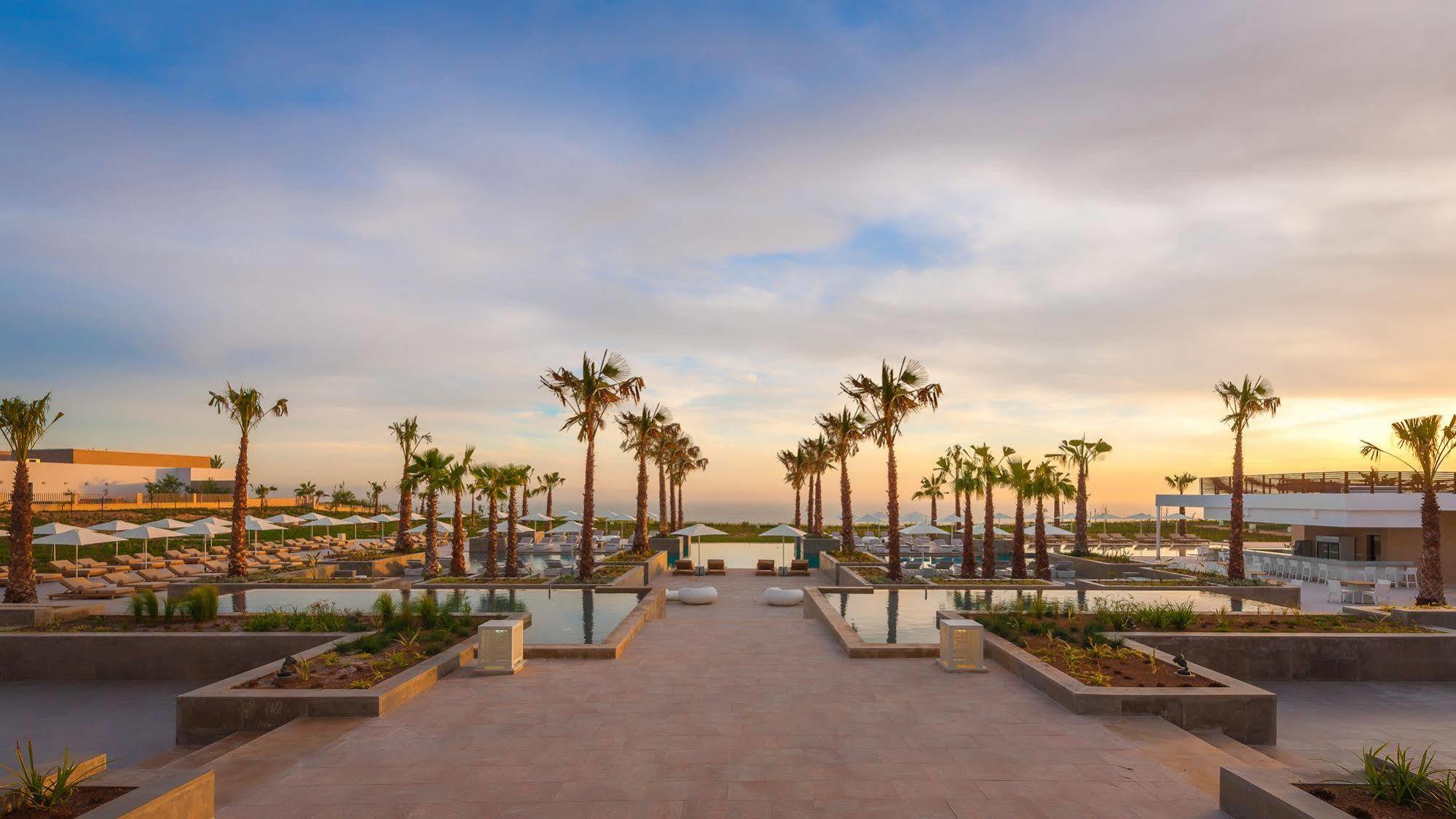 Hyatt Place Taghazout Bay ภายนอก รูปภาพ The resort's main promenade